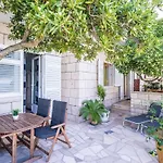 Nikolina Lu - With Terrace Appartement Lumbarda
