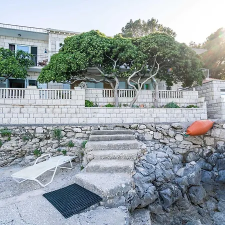 Apartman Nikolina Lu - With Terrace